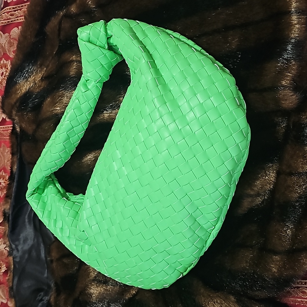 Green woven bottegga inspired handbag!!